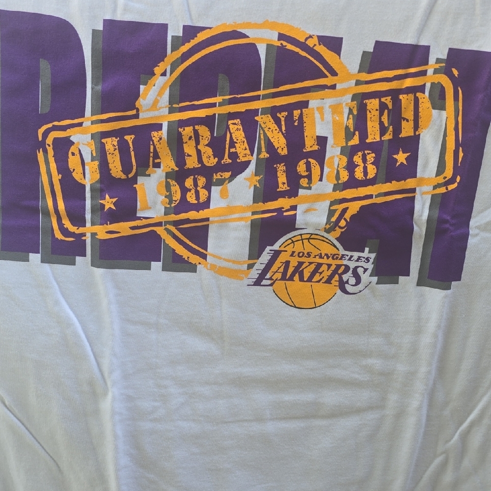 Mitchell & Ness Nostalgia Co. Lakers White Tee Size XL
